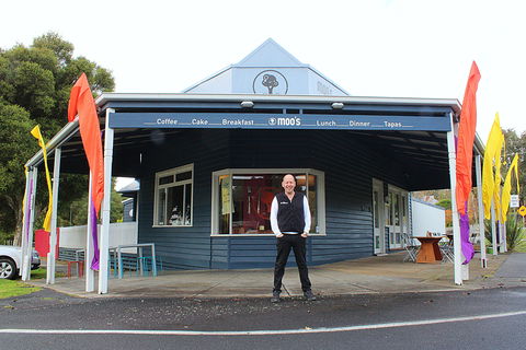 Moos At Meeniyan - Internet Find 0