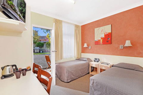 Wingham Motel - Internet Find 0