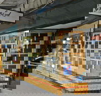 Lyrebird Lounge - Internet Find