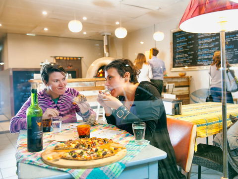 Earth Oven Wood Fired Pizza - Internet Find 0