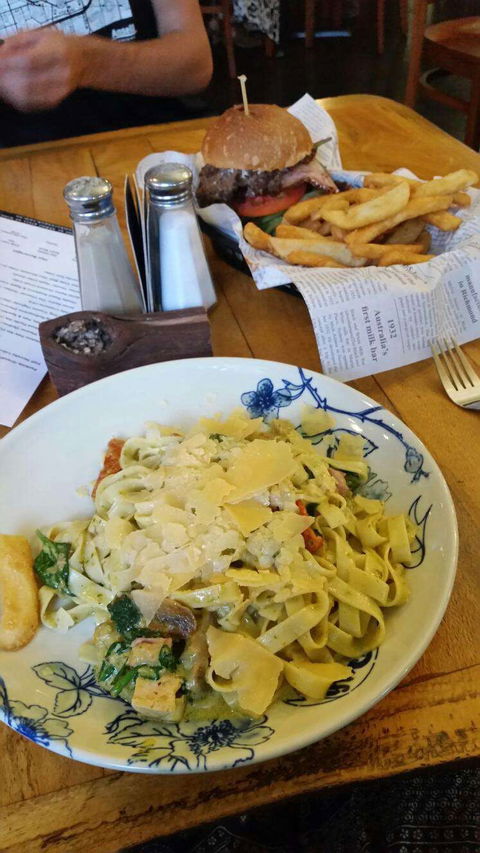 Jamberoo Pub - Internet Find 0