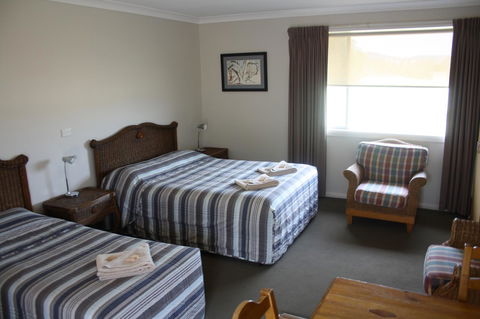 Isis Motel Scone - Internet Find 6