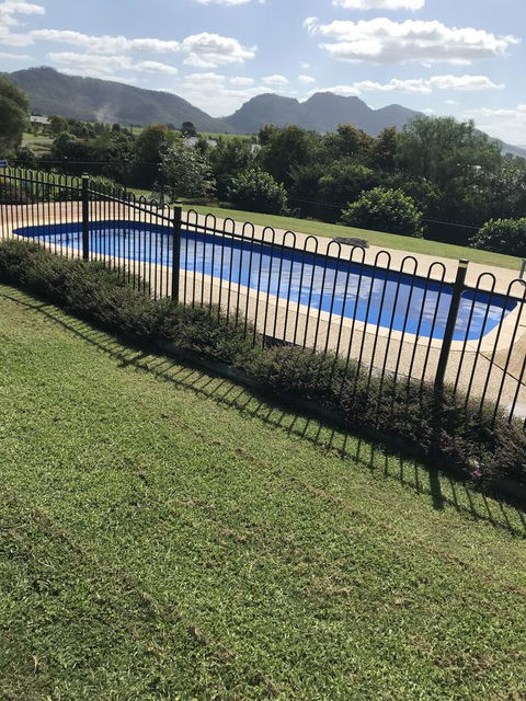 Avon View Stays Accommodation. - Internet Find 8