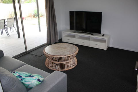 Ocean Breeze At Caba - Internet Find 18