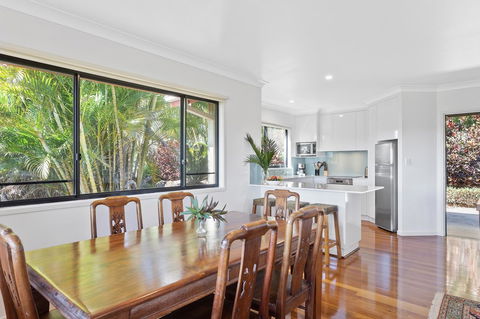 Byron Hinterland Villas - Internet Find 32