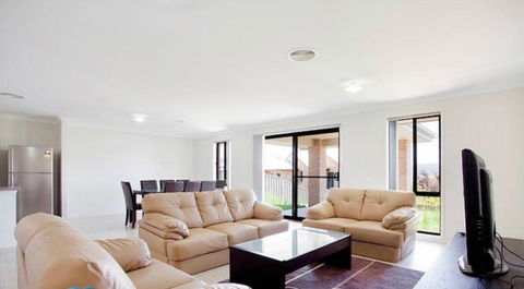 Jindabyne Executive - Internet Find 5