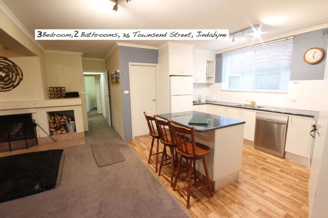 Full Circle Apartments - Internet Find 16