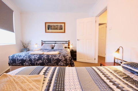 Full Circle Apartments - Internet Find 5