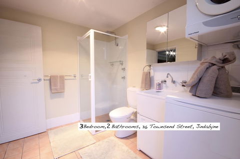 Full Circle Apartments - Internet Find 14