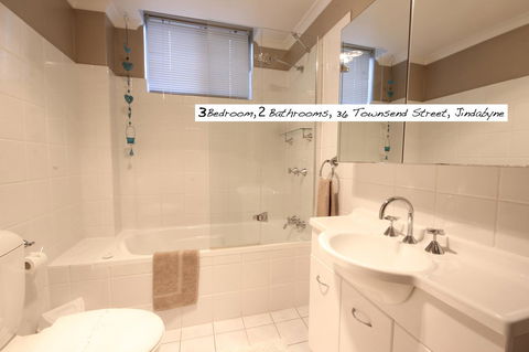 Full Circle Apartments - Internet Find 13