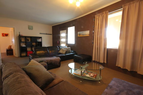 Full Circle Apartments - Internet Find 7