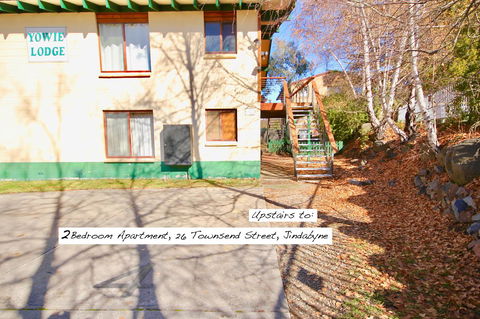 Full Circle Apartments - Internet Find 31