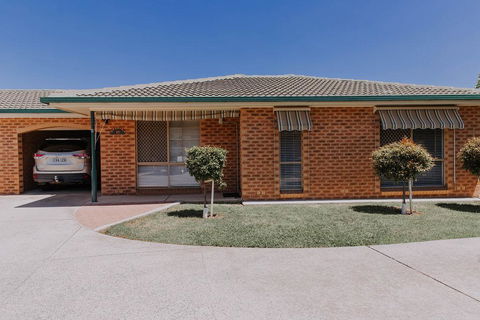 Central Wagga Self Catering Apartment - Internet Find 2