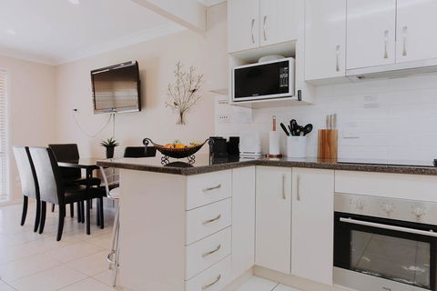 Central Wagga Self Catering Apartment - Internet Find 8