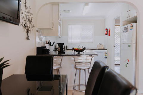 Central Wagga Self Catering Apartment - Internet Find 6