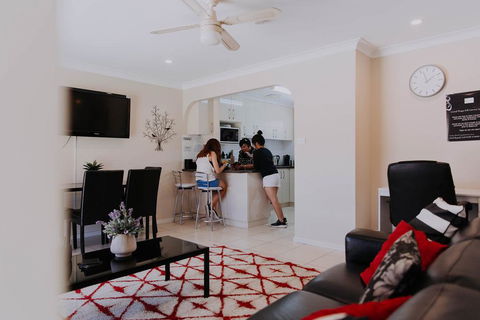 Central Wagga Self Catering Apartment - Internet Find 5
