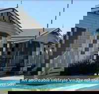 Crystal Waters Estate - Internet Find