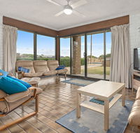 Sun  Surf Aldinga Beach Apartment - Internet Find