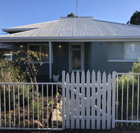 Jack's House 2 BB in Mill Street - Internet Find