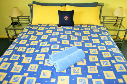Baudin Beach Apartments - Internet Find 5