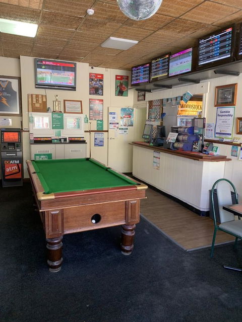 Commercial Hotel Morgan - Internet Find 4