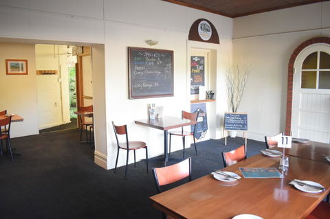 Commercial Hotel Morgan - Internet Find 5
