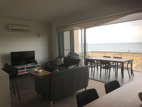 Penneshaw Oceanview Apartments - Internet Find 1