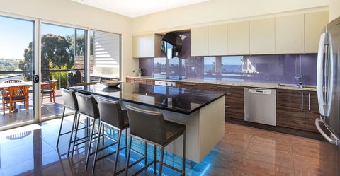 Lavina Luxury Beach House - Internet Find 39