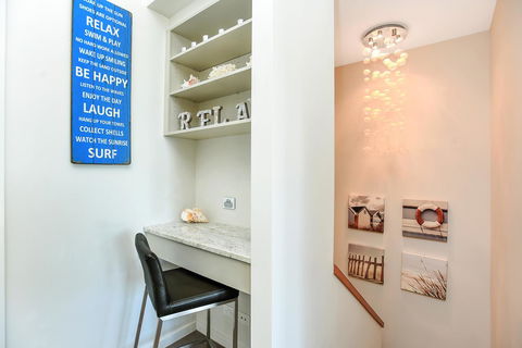 Lavina Luxury Beach House - Internet Find 22