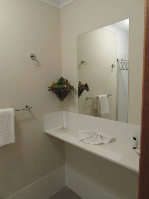 Lazy Days Bed &Breakfast Cottage - Victor Harbor - Internet Find 20