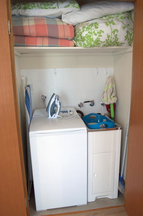 Lazy Days Bed &Breakfast Cottage - Victor Harbor - Internet Find 28