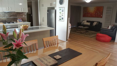 Jacaranda Homestay - Internet Find 3