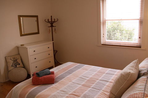 Grace Cottage - Internet Find 12