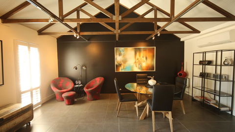 Irongate Studio B&B - Internet Find 15