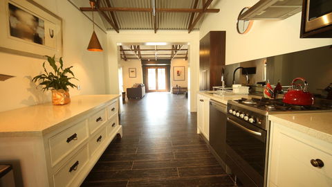 Irongate Studio B&B - Internet Find 18