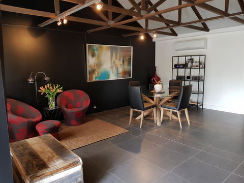 Irongate Studio B&B - Internet Find 2
