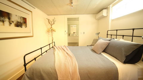 Irongate Studio B&B - Internet Find 14