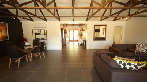 Irongate Studio B&B - Internet Find 1