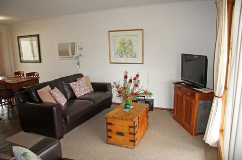Windmill Cottage - Internet Find 5