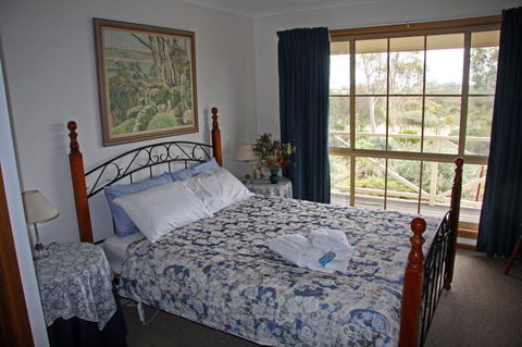 Windmill Cottage - Internet Find 6