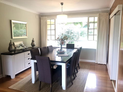 Stunning House With Beautiful Entertainment Area!! - Internet Find 6