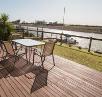Waterfront on Jefferson at Wellington Marina SA - Internet Find