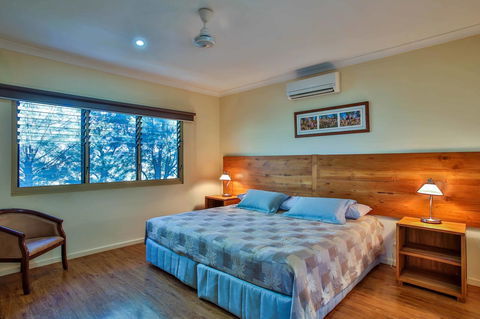 Kimberley Hotel - Internet Find 1