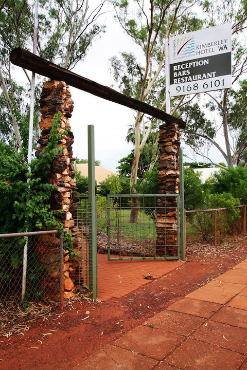 Kimberley Hotel - Internet Find 25