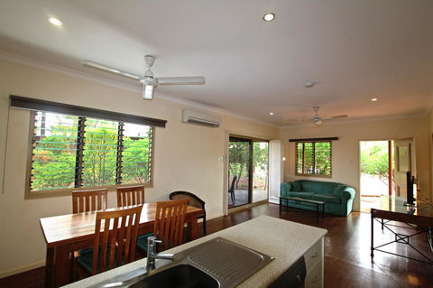 Kimberley Hotel - Internet Find 4