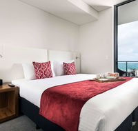 Ramada by Wyndham VetroBlu Scarborough Beach - Internet Find