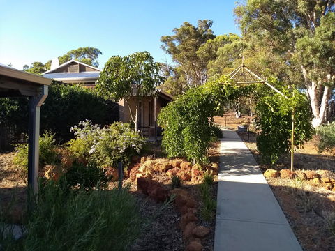Hotham Ridge Winery And Cottages - Internet Find 4
