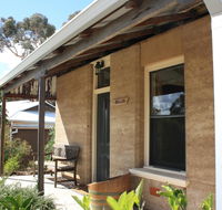 Hotham Ridge Winery and Cottages - Internet Find