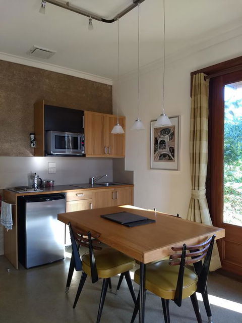 Hotham Ridge Winery And Cottages - Internet Find 3
