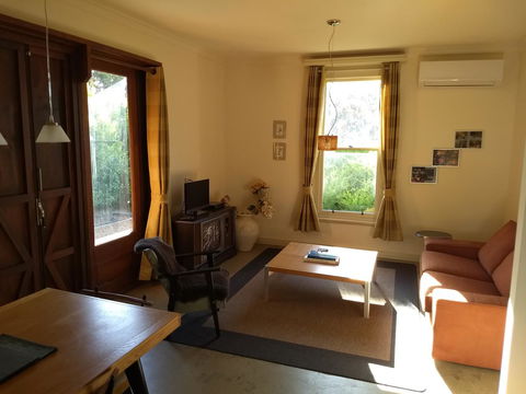 Hotham Ridge Winery And Cottages - Internet Find 2